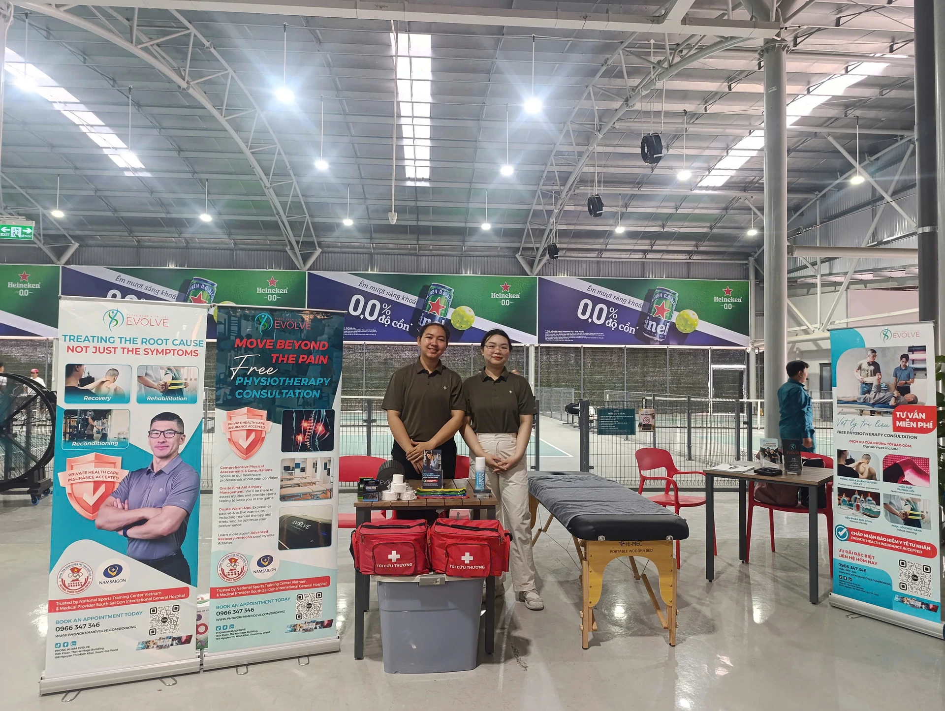 Ph&ograve;ng Kh&aacute;m & Trị Liệu Evolve đồng h&agrave;nh chăm s&oacute;c sức khỏe tại Giải Pickleball phường T&acirc;n Hưng mở rộng