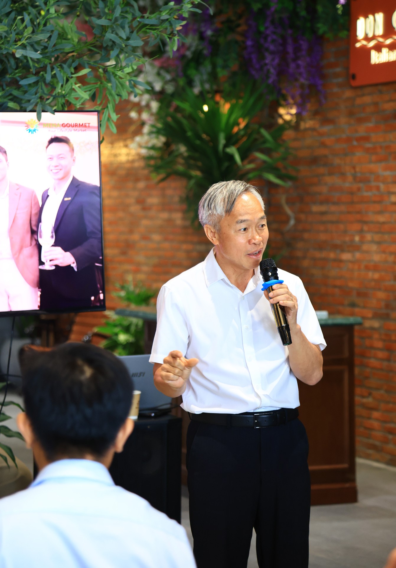&Ocirc;ng Dương C&ocirc;ng Thuy&ecirc;n - Chủ tịch TAHUBA ph&aacute;t biểu, chia sẻ tại sự kiện 20/08/2026