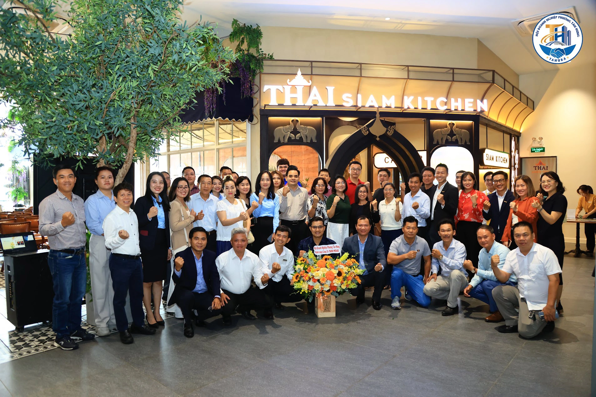 Thăm v&agrave; t&igrave;m hiểu Doanh nghiệp Hội vi&ecirc;n - Si&ecirc;u thị Menas trong chương tr&igrave;nh Business Tour TAHUBA