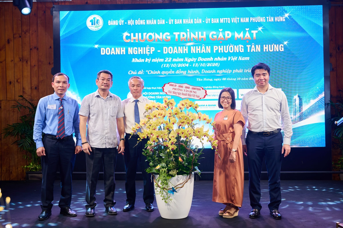 Báo Thanh Niên | Phường Tân Hưng: Chính quyền đồng hành, doanh nghiệp phát triển