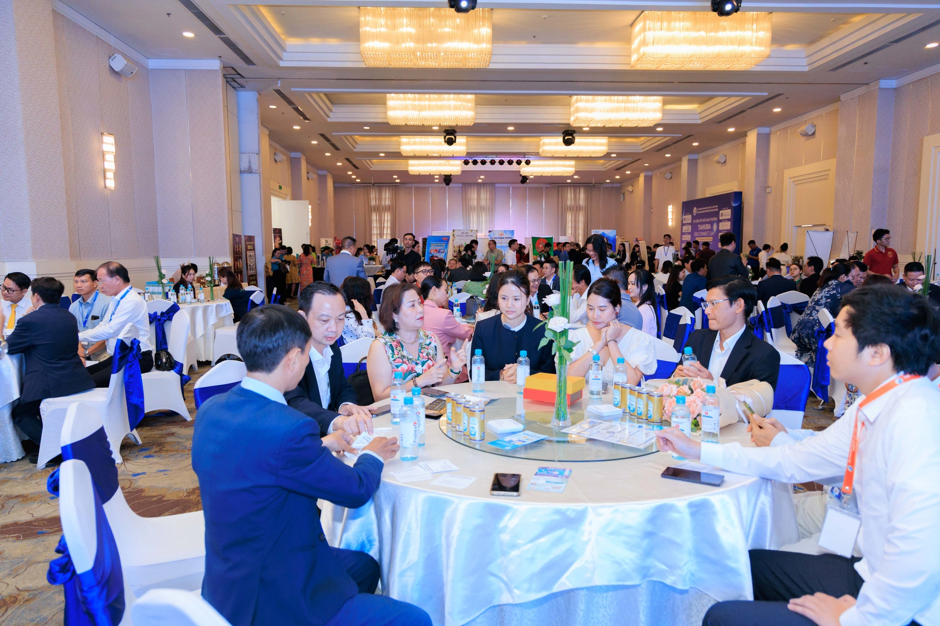 C&aacute;c Doanh nghiệp Hội vi&ecirc;n t&igrave;m hiểu sản phẩm, dịch vụ Doanh nghiệp nh&acirc;n sự kiện TAHUBA B2B Connect diễn ra ng&agrave;y 17/09/2026